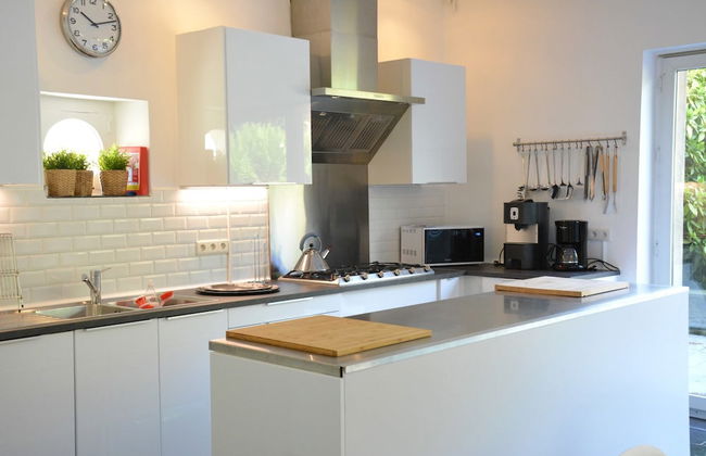 Group Escape by Molignee River - Foto 16