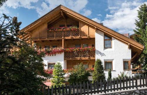 Ciasa Scjadu - Photo 1