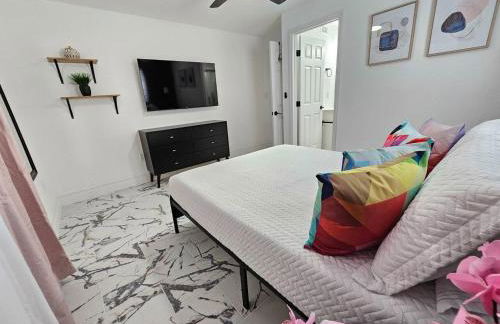 Stylish Duplex walkTO Lake Eola Orlando. Sleeps 8 - Foto 54