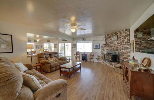 Waterfront Lakeport Rental Home with Private Dock! - Foto 3