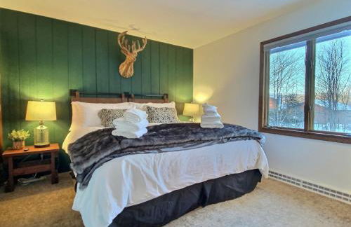 The Big Lebearski - AC, Grill, Fire Pit, Hot tub! - Foto 3