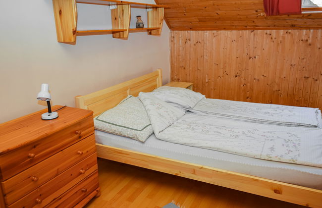 4 bedroom House in Fonyód with private pool and garden - Photo 9