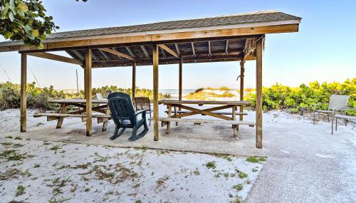 Steps to Beach, Cabana Indian Shores Cottage - Foto 2