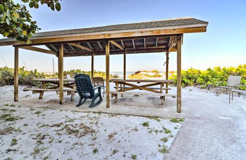 Steps to Beach, Cabana Indian Shores Cottage - Foto 2