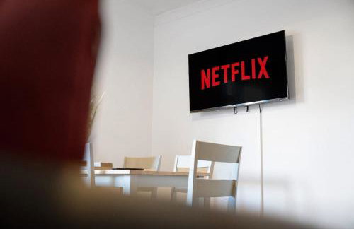 NEW! 4BR in Stafford Place - Foto 35