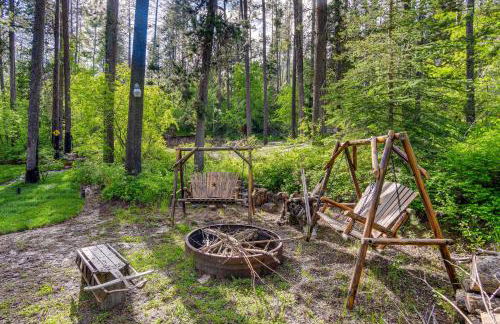 Rustic Escape with Deck, Hot Tub and Mountain Views - Foto 32