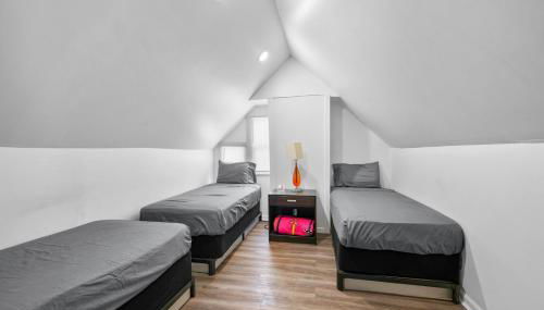 Mexicantown Detroit 2BR | Sleeps 7 + WiFi - Foto 4