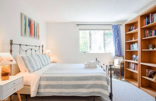 Stunning Home with In-Ground Pool - Photo 27