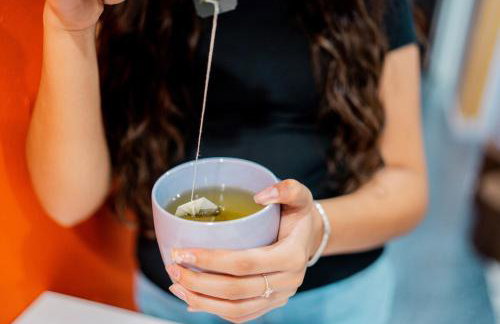 The Orange Lounge - 8 min to KU & Mass - Photo 33