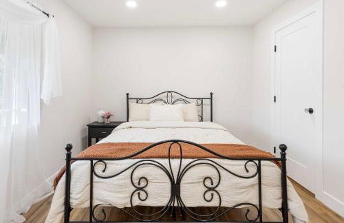 Family Retreat Near Disneyland & Downtown LA 4BR - Foto 16