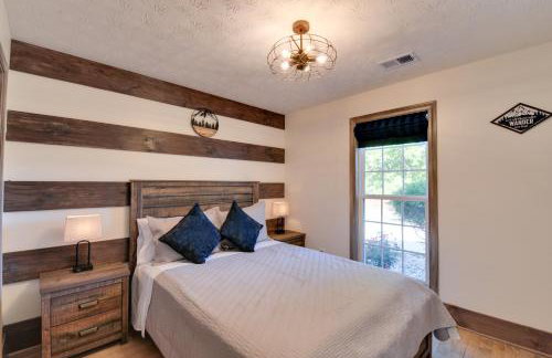 Spacious Winder Getaway with Hot Tub and Game Room! - Foto 17
