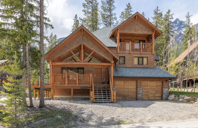 MODERN 4,500 sqft Ski Chalet: 5 Br + 6 Ba | Pool Table | Pool + PRIVATE Hot Tub - Photo 1