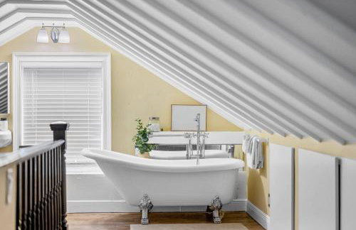 2 Homes • Hot Tubs x2 • Heated Pool • Fire Pit - Foto 65