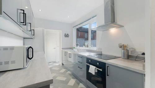 Spacious 4BR on Leafield Rd - Foto 2