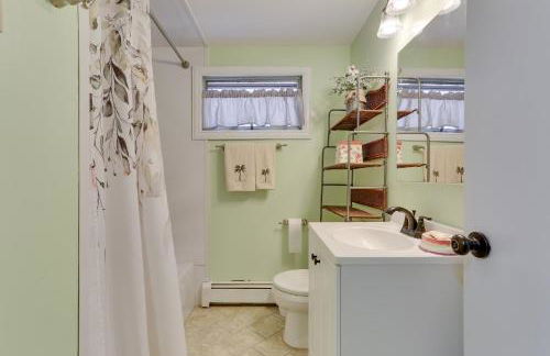 Milford Family Home with Koi Pond and Porch! - Foto 17