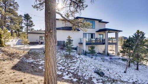 Group Getaway in Monument! High-End Home with Views - Foto 2