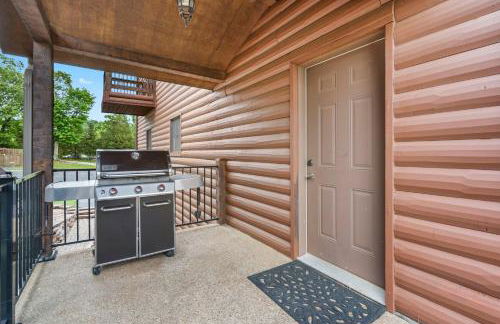 Luxury Lakefront Chalet Resort 2 Pools FREE Amenities Dock MiniGolf Waterslide - Foto 73