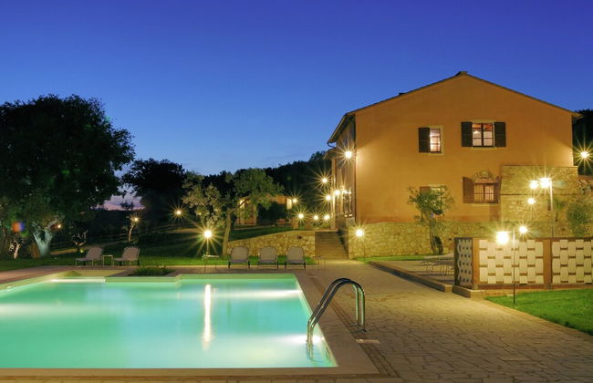 Luxury, Modern Apartment With Pool and Stunning Views - Foto 47