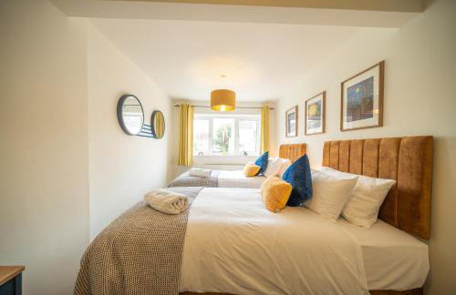 Cotswolds, Beautiful 5 bed 3 bath house, lovely garden, free parking - Foto 48