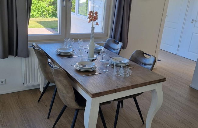 Chalet Near the Golf Course on a Holiday Park - Foto 8