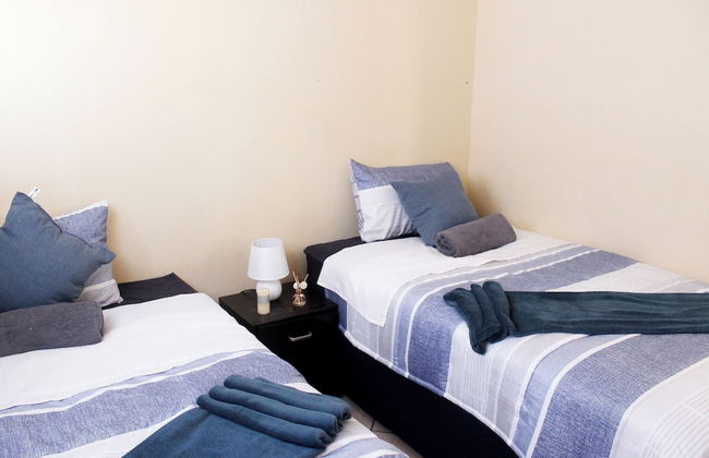 Cozy 3 Bed Duplex ,sleeps 6 With Double Bathroom - Photo 2