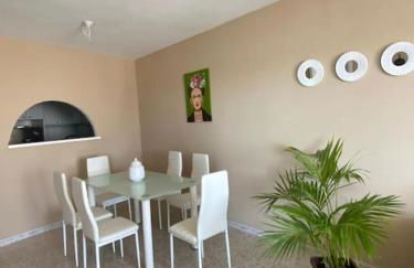 Lovely 1 bedroom apartment with sea views and pool - Photo 6