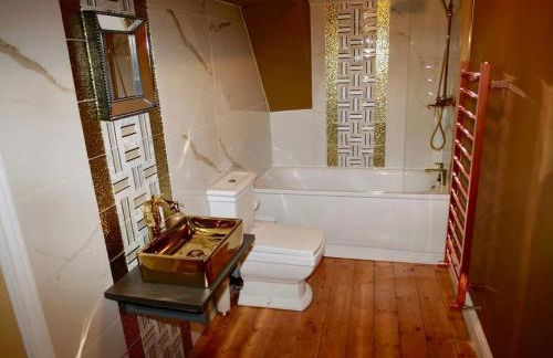 Huge Luxury 8 Bed Manor House Hot Tub Pool Table - Foto 51