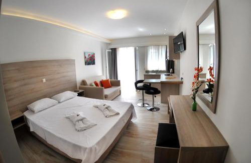 Aggelos Apartments & Deluxe Studios - Photo 10
