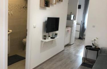 Studio Stipe- with free parking, self check-in - Photo 10