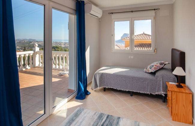 4 bedroom House in Calp with private pool and terrace - Photo 5