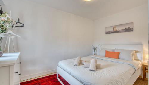 Terrace Charming Century Apartment - Photo 5