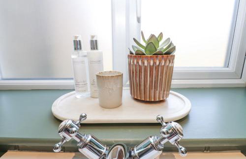 West House - Photo 46