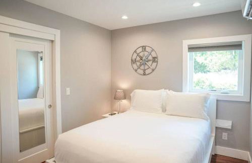 Eclipse Hot tub and billiards in Downtown Geneva - Foto 16