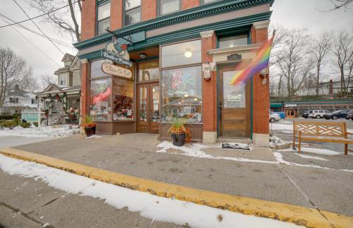 Walk to Water St and River Quaint Saugatuck Apt - Foto 3