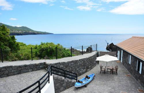 Casa dos Botes - WhaleBoat House TER - Photo 1