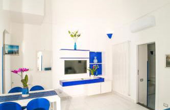 Admiring Amalfi - Photo 39