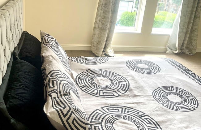 2-bed Apartment - Sleeps 4 - Street Parking - Wifi - Foto 3