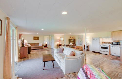 Maine Retreat with Ocean Views, Walk to Downtown! - Photo 9