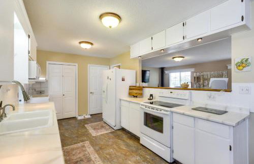Hot Tub & Fire Pit: Serene Clifton Retreat! - Foto 11