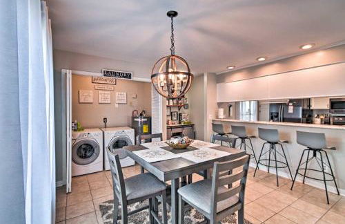 Fayetteville Vacation Rental with Sunroom and Yard! - Foto 12