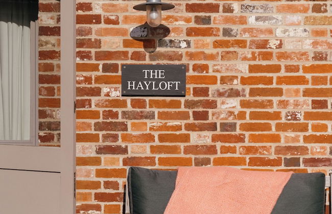 Retreat East - Photo 14