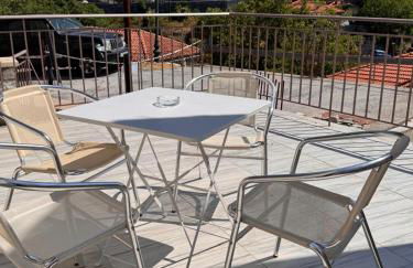 Tami House - Photo 7