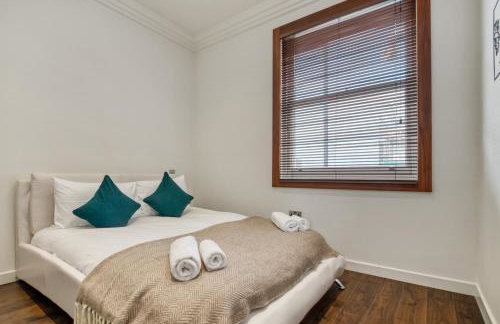 4 Bedroom House in Chiswick- Elegance & Serenity - Foto 51