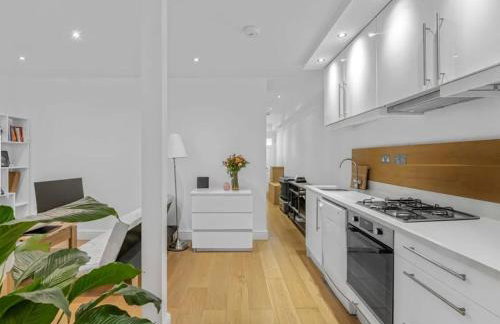 Prime Apartment in Hyde Park with patio - Foto 6