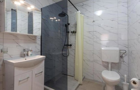 2 Bedroom Gorgeous Apartment In Umag - Foto 20