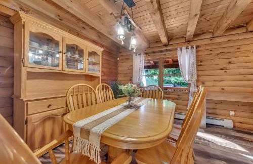 Secluded Log Cabin with Hot Tub Fire Pit Game Room - Foto 37