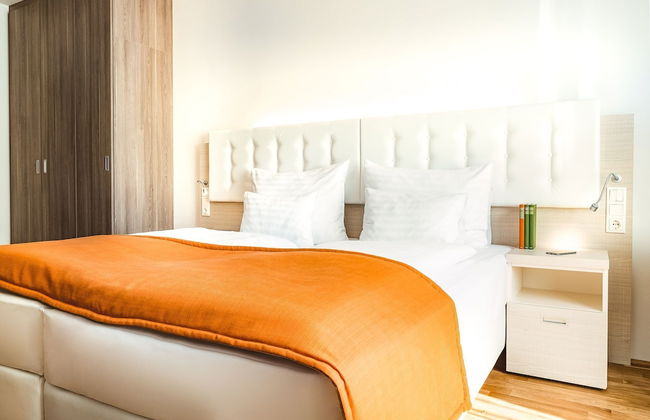 Oliver Apartments - Photo 12