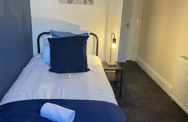 Howe - Newly refurbished 2 bedroom flat Free Parking - Foto 15