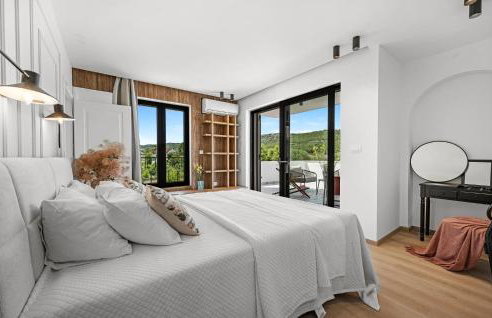 4 Bedroom Gorgeous Home In Bilice - Foto 9