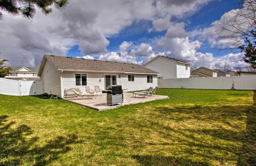 Cozy Getaway with Yard and Patio 4 Mi to Hayden Lake! - Foto 21